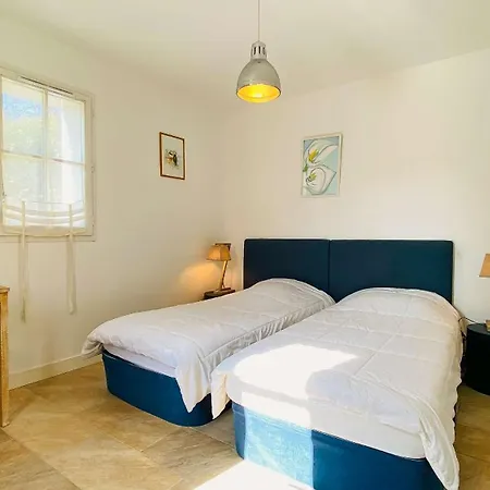 Superbe Avec Piscine Dans Le Village De St Clement * Saint-Clément-des-Baleines