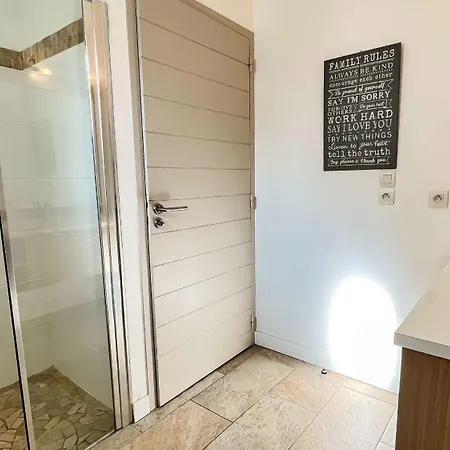 Superbe Avec Piscine Dans Le Village De St Clement