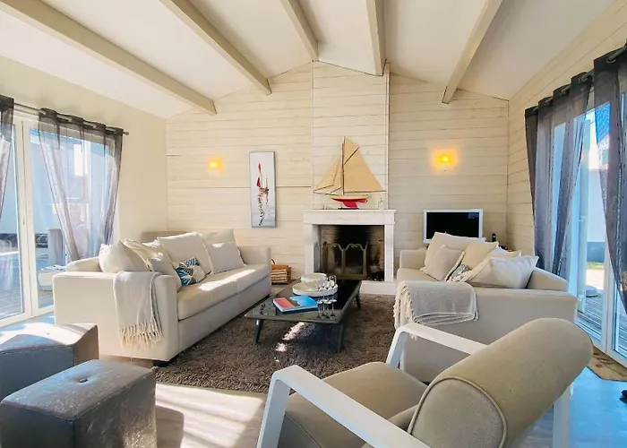 Superbe Avec Piscine Dans Le Village De St Clément Villa Saint-Clément-des-Baleines