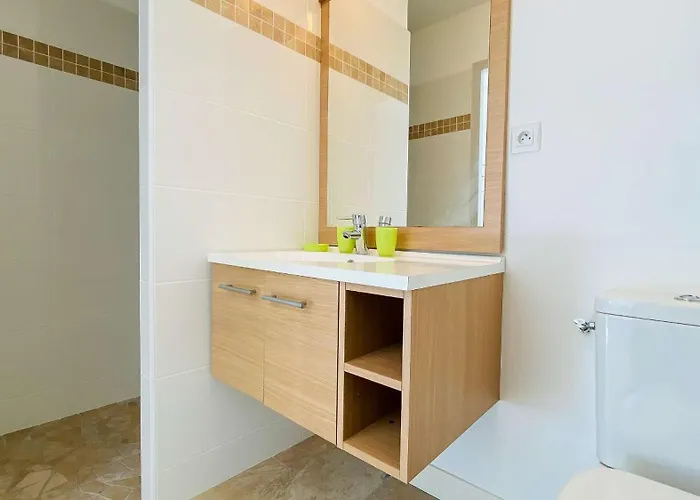 Superbe Avec Piscine Dans Le Village De St Clément Villa *